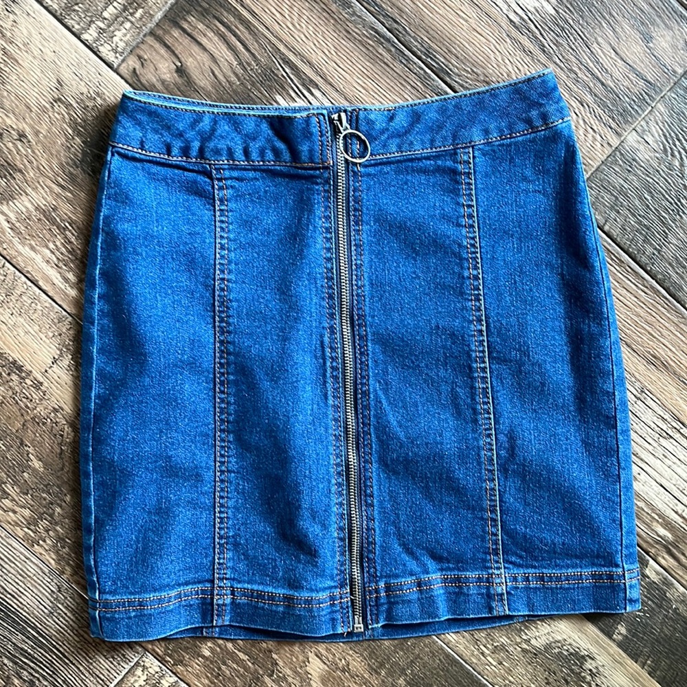 Y2K denim zip mini skirt